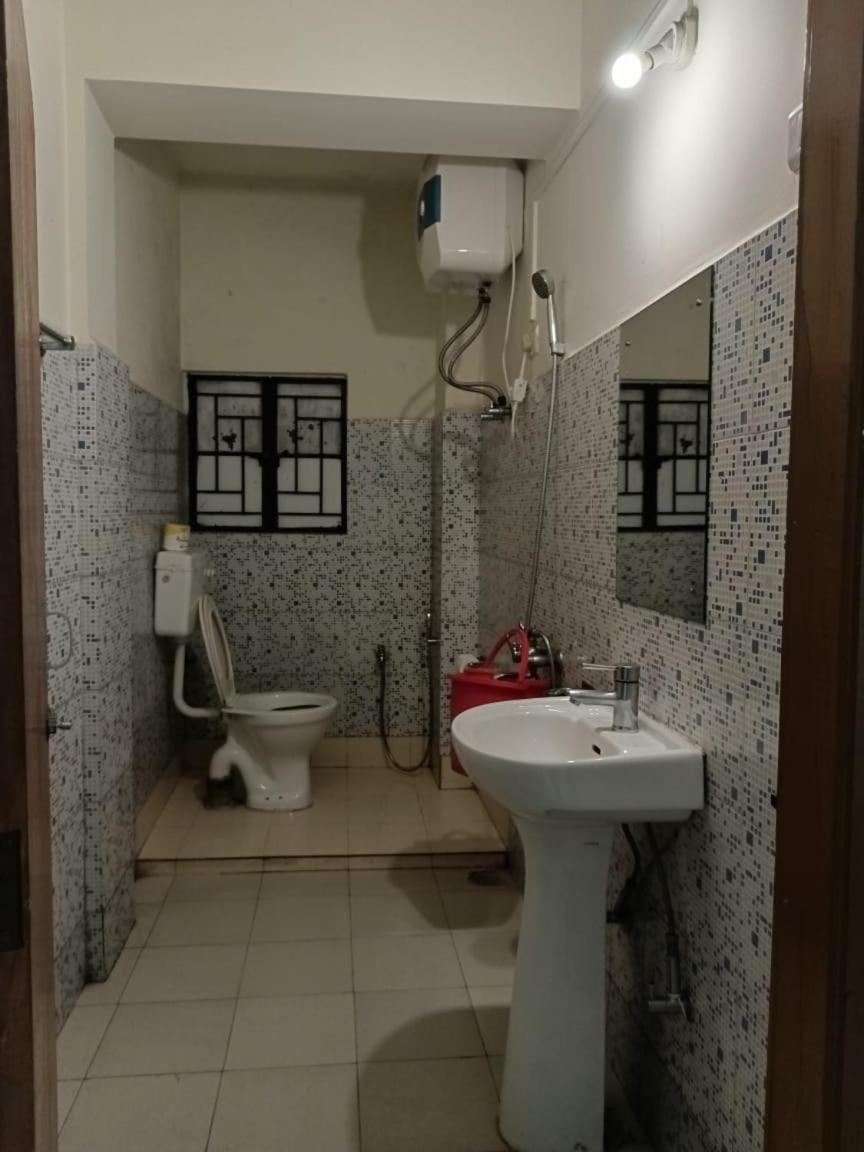 Hotel Travellers Inn Shillong Ngoại thất bức ảnh