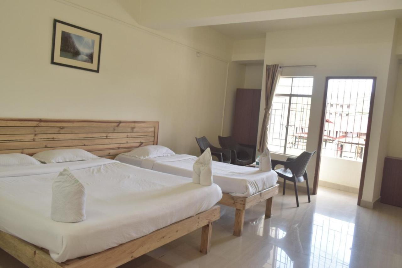 Hotel Travellers Inn Shillong Ngoại thất bức ảnh