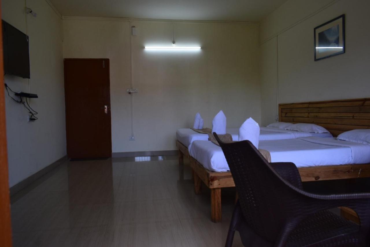 Hotel Travellers Inn Shillong Ngoại thất bức ảnh